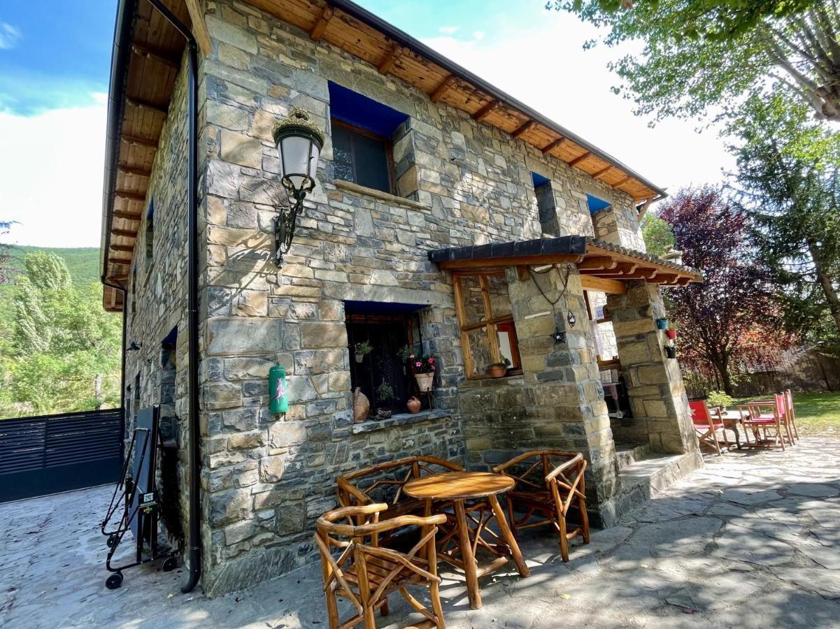 Rural Hostel Dos Lucas Oros Bajo Екстер'єр фото