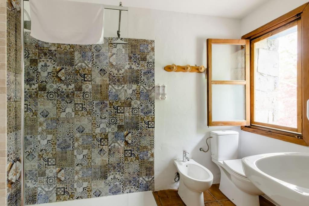 Rural Hostel Dos Lucas Oros Bajo Екстер'єр фото